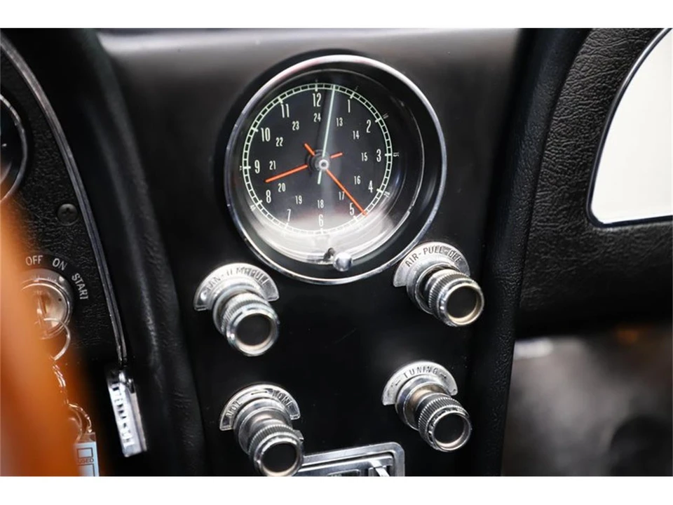 1966 Chevrolet Corvette C2 - Image 24 of 31