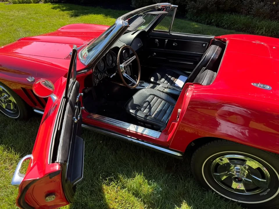 1966 Chevrolet Corvette C2 - Image 11 of 20