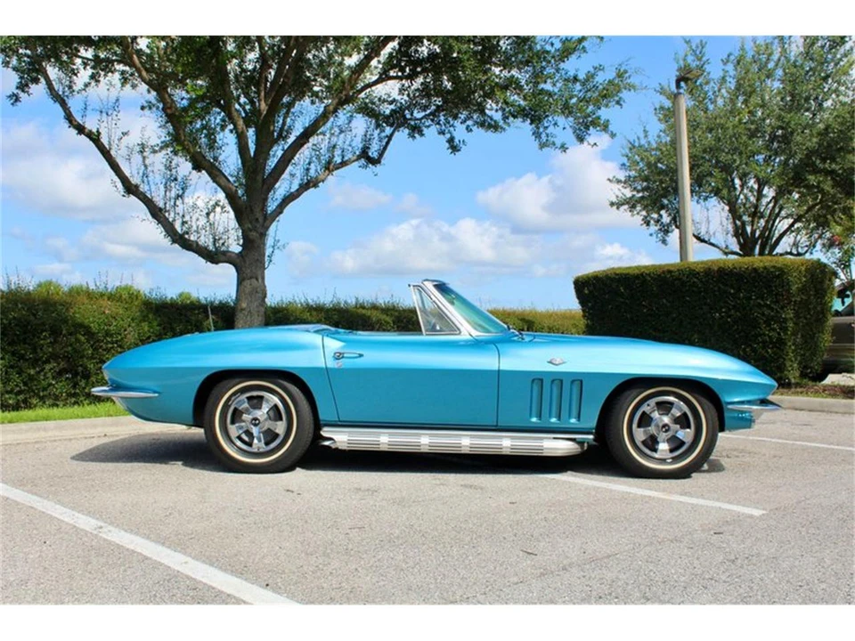 1966 Chevrolet Corvette C2 - Image 2 of 31