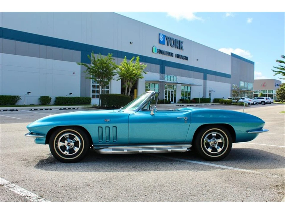 1966 Chevrolet Corvette C2 - Image 8 of 31