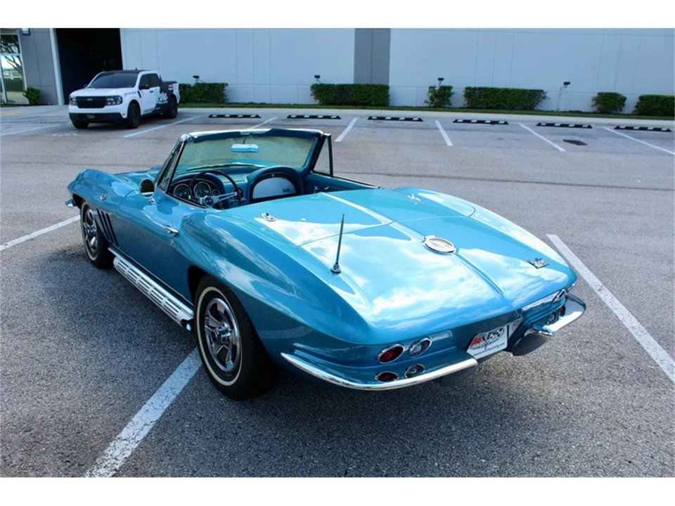 1966 Chevrolet Corvette C2 - Image 24 of 31