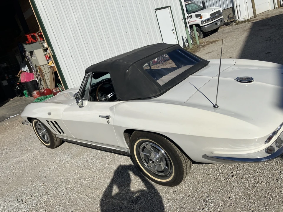 1966 Chevrolet Corvette C2 - Image 4 of 21