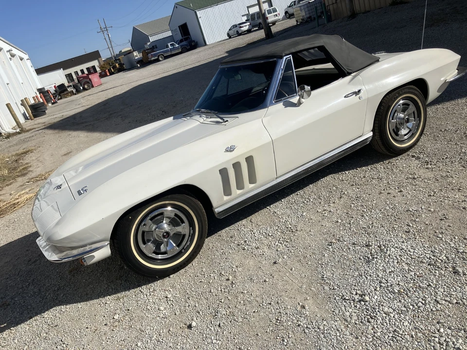 1966 Chevrolet Corvette C2 - Image 3 of 21