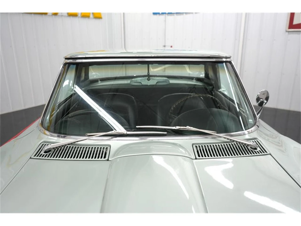 1966 Chevrolet Corvette C2 - Image 26 of 31