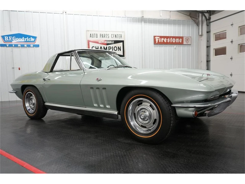 1966 Chevrolet Corvette C2 - Image 21 of 31