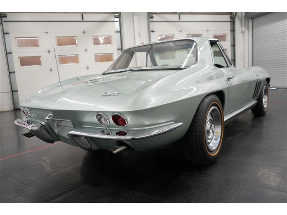 1966 Chevrolet Corvette C2 - Image 17 of 31