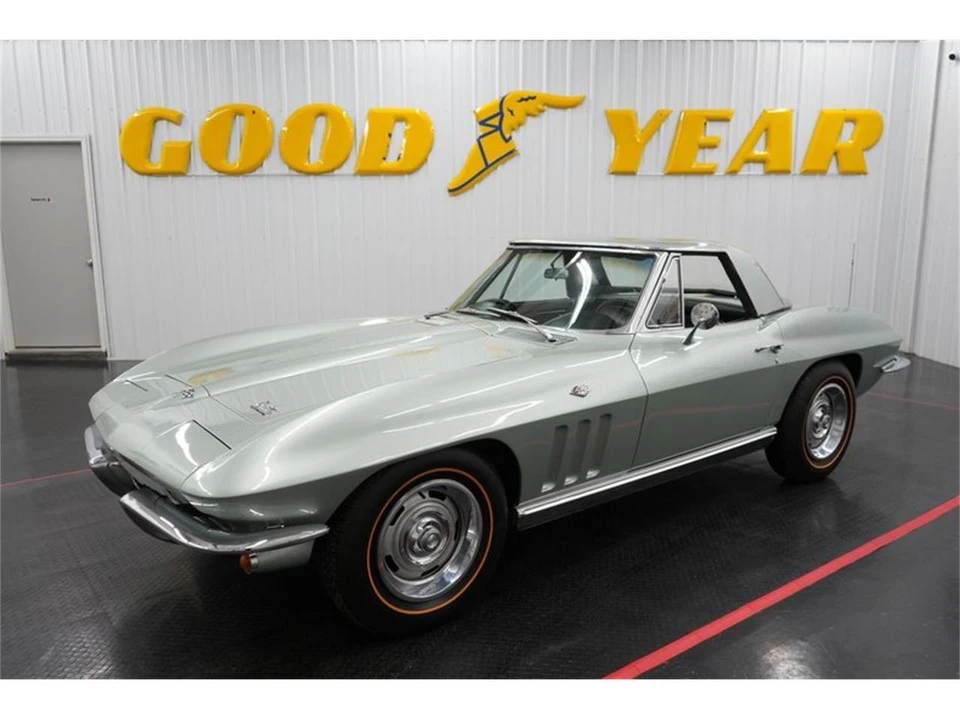 1966 Chevrolet Corvette C2 - Image 3 of 31