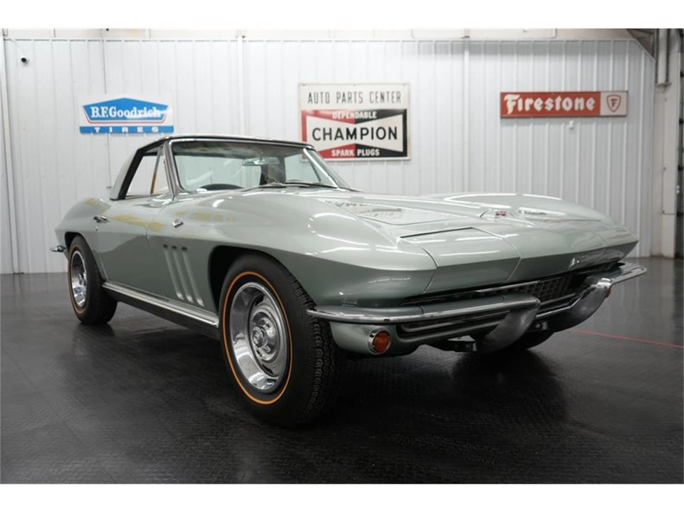 1966 Chevrolet Corvette C2 - Image 23 of 31