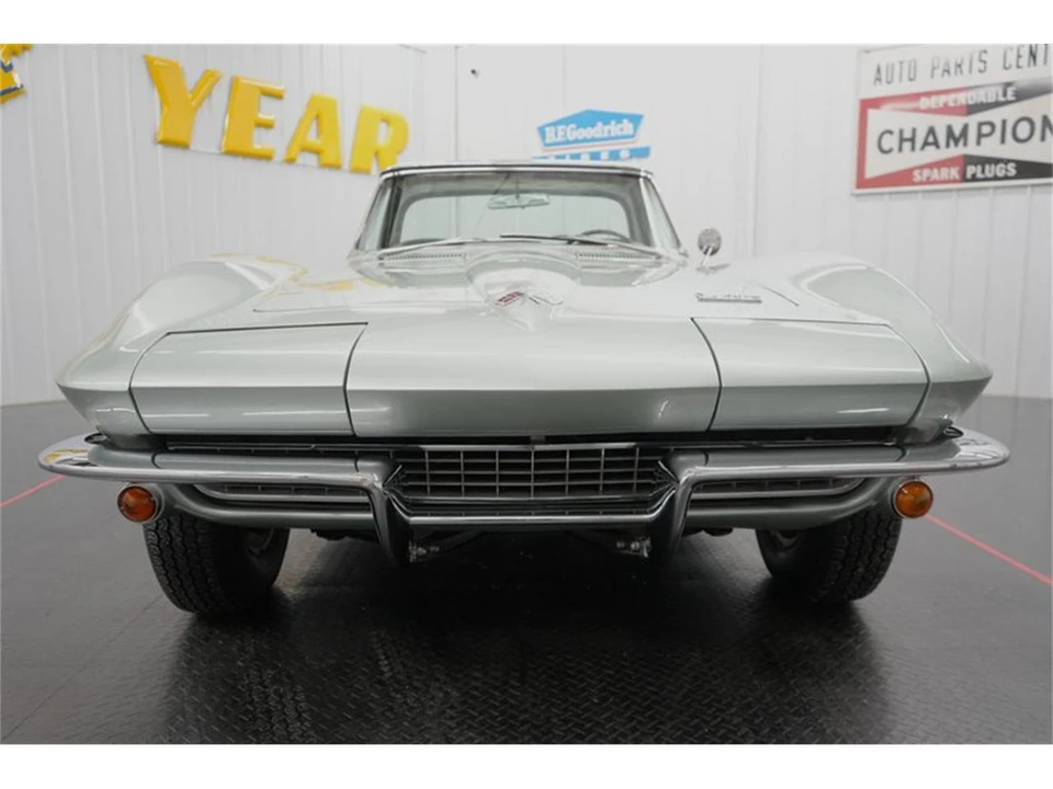 1966 Chevrolet Corvette C2 - Image 28 of 31