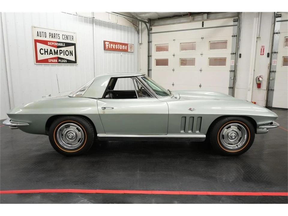 1966 Chevrolet Corvette C2 - Image 18 of 31