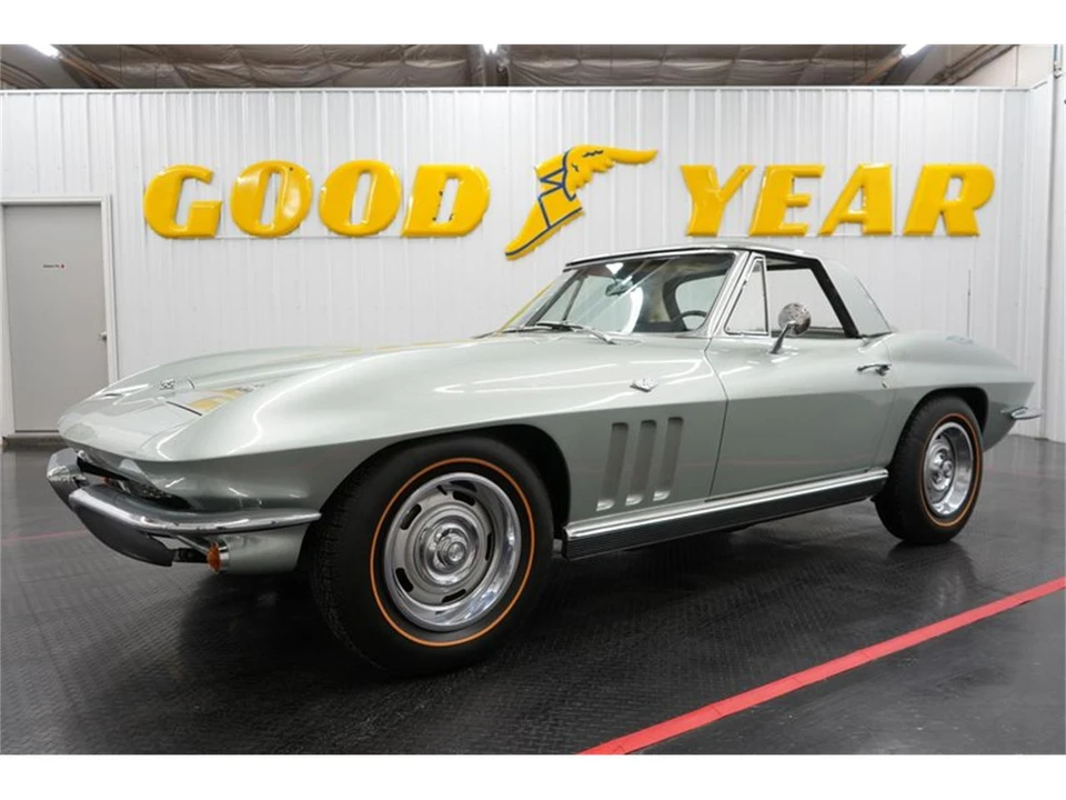 1966 Chevrolet Corvette C2 - Image 4 of 31