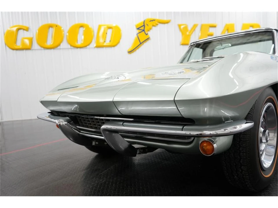 1966 Chevrolet Corvette C2 - Image 29 of 31