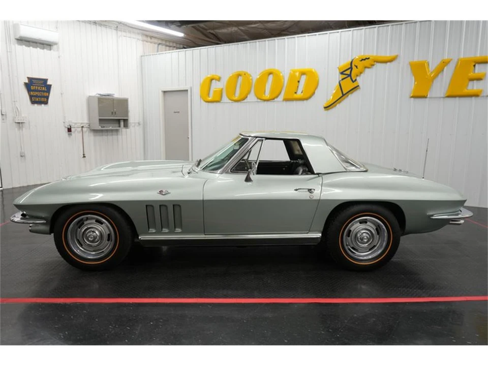 1966 Chevrolet Corvette C2 - Image 5 of 31