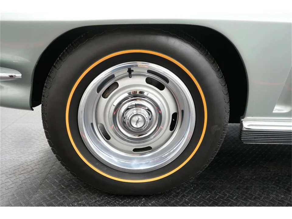 1966 Chevrolet Corvette C2 - Image 30 of 31