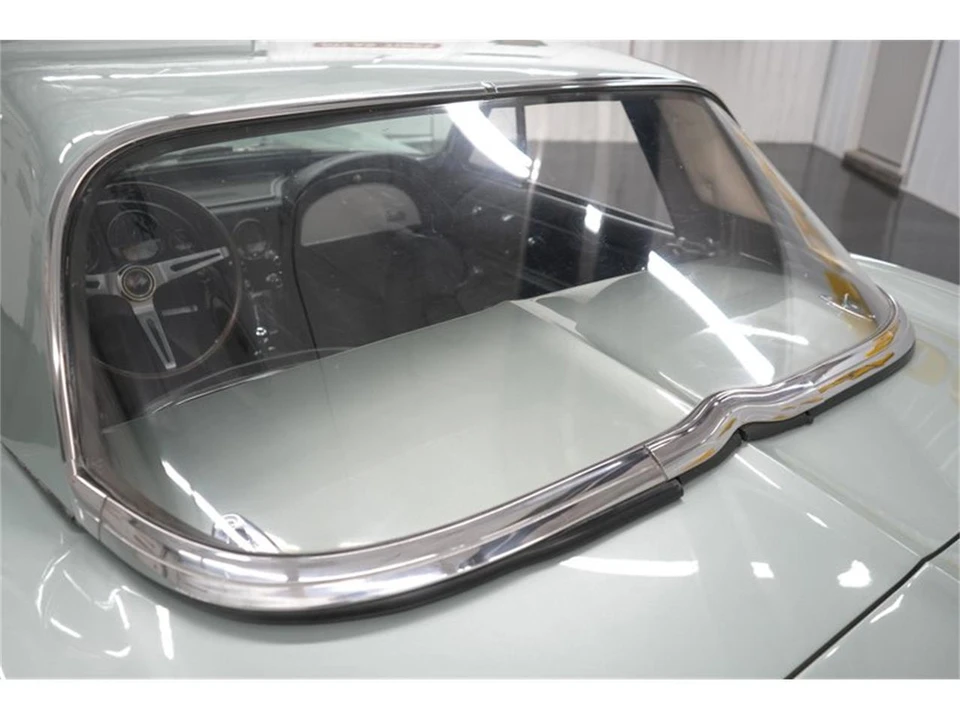 1966 Chevrolet Corvette C2 - Image 10 of 31