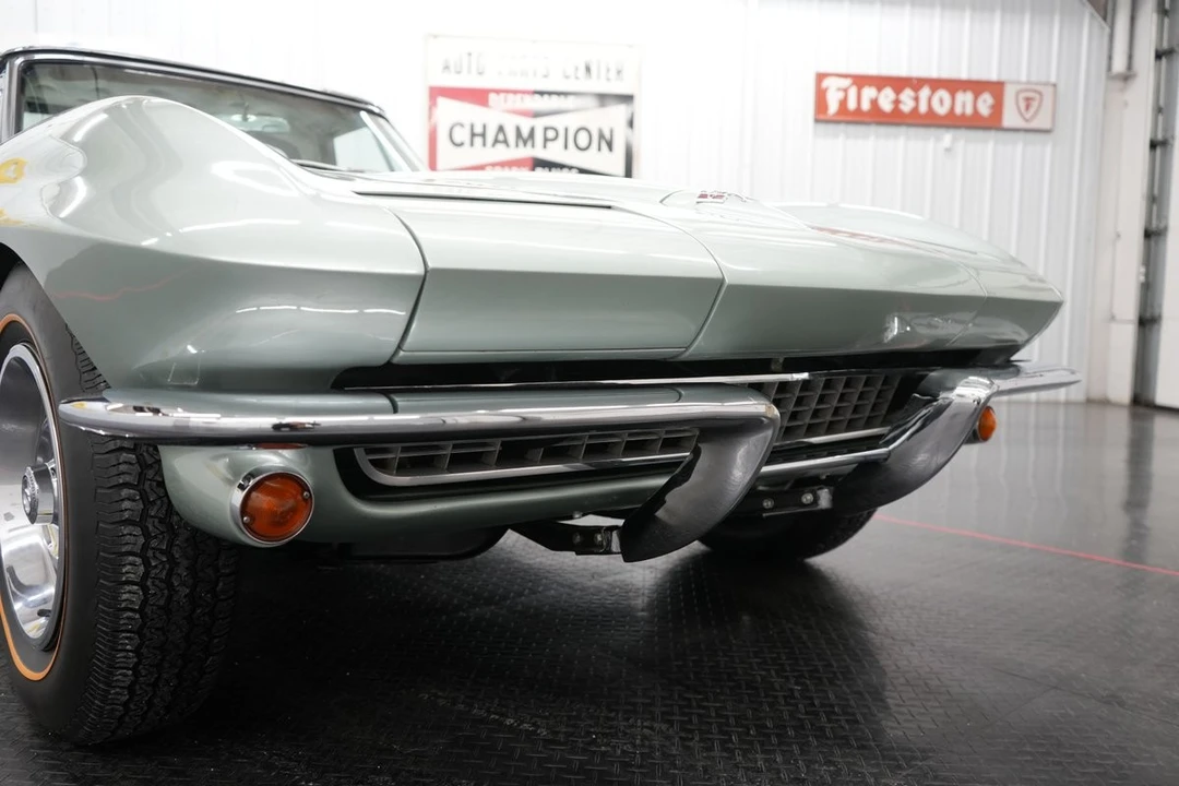 1966 Chevrolet Corvette C2 - Image 25 of 31