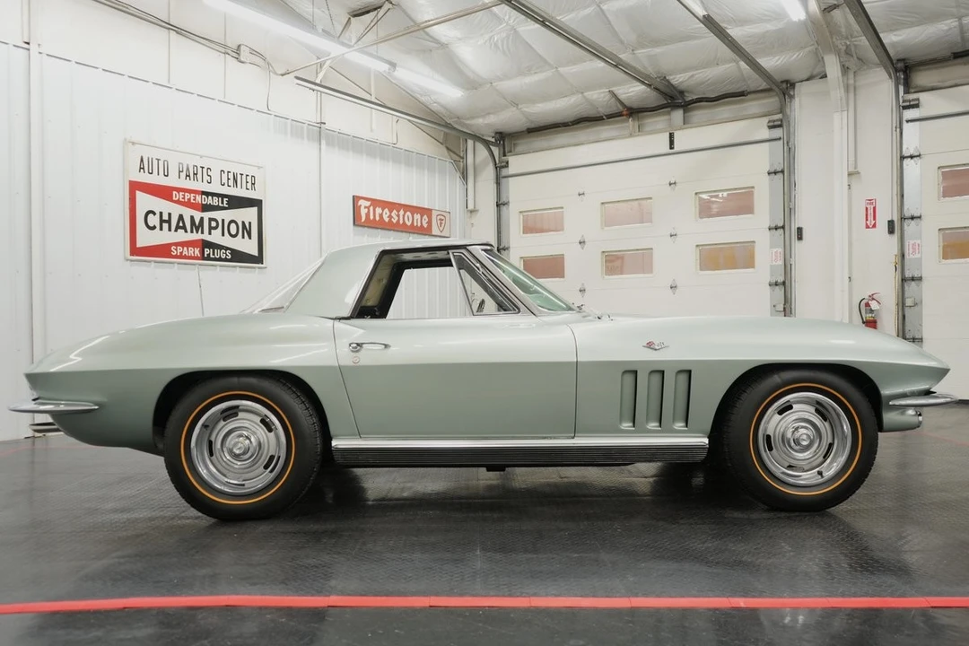 1966 Chevrolet Corvette C2 - Image 20 of 31