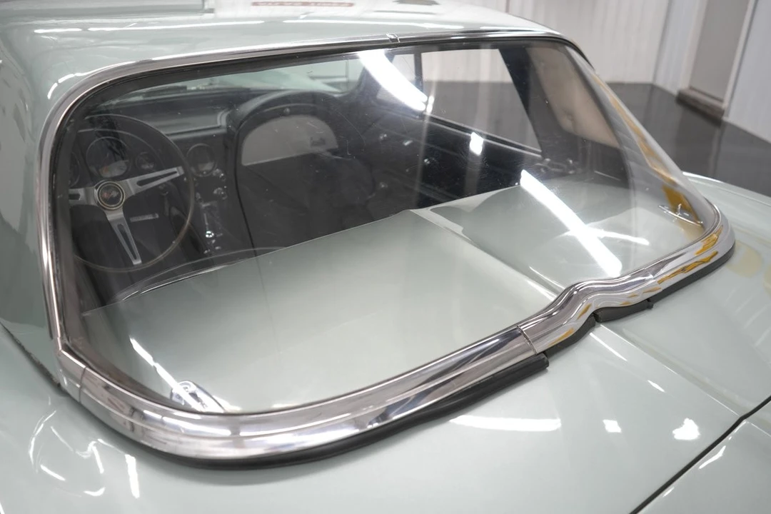 1966 Chevrolet Corvette C2 - Image 10 of 31