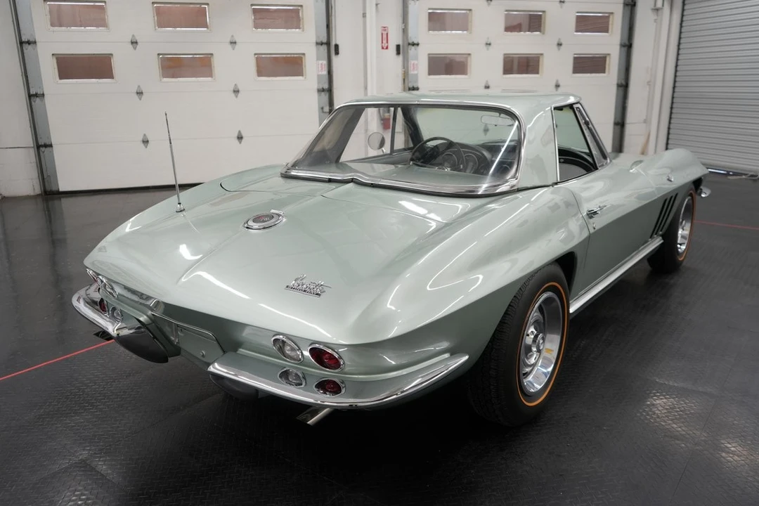 1966 Chevrolet Corvette C2 - Image 17 of 31