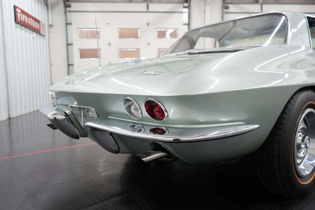 1966 Chevrolet Corvette C2 - Image 15 of 31
