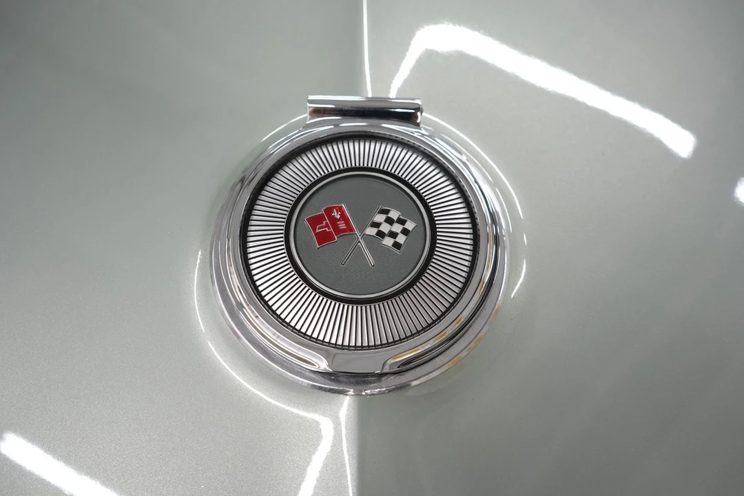 1966 Chevrolet Corvette C2 - Image 11 of 31