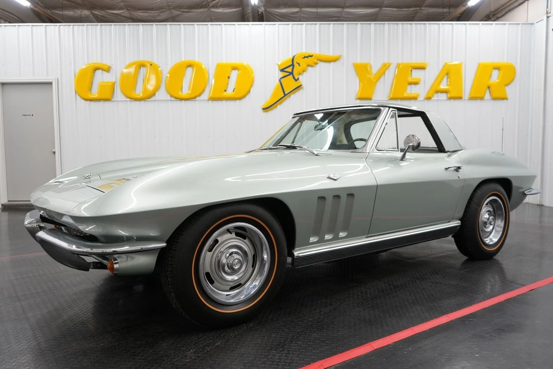 1966 Chevrolet Corvette C2 - Image 4 of 31