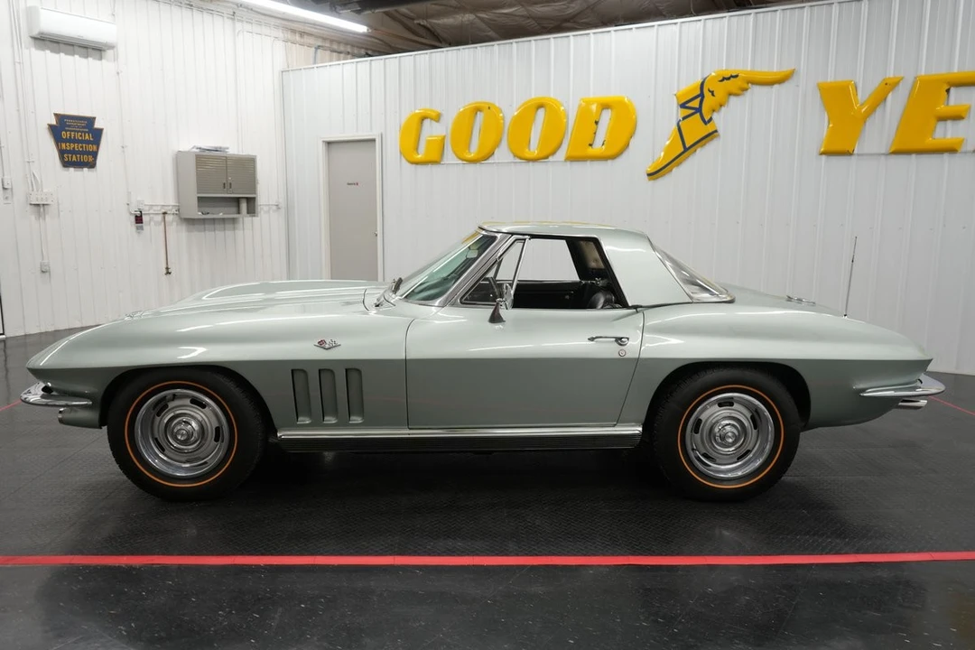 1966 Chevrolet Corvette C2 - Image 5 of 31