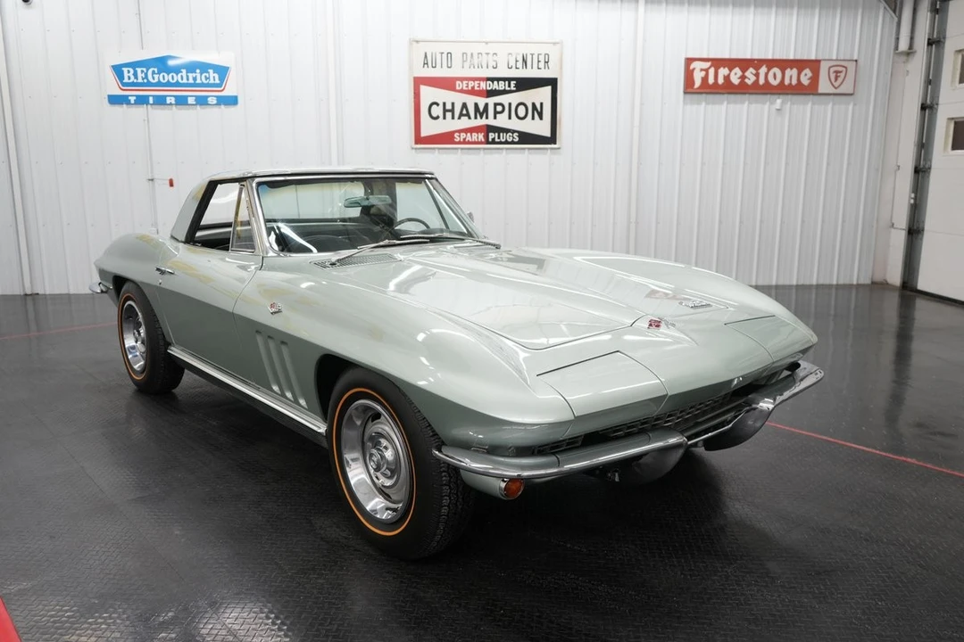 1966 Chevrolet Corvette C2 - Image 23 of 31
