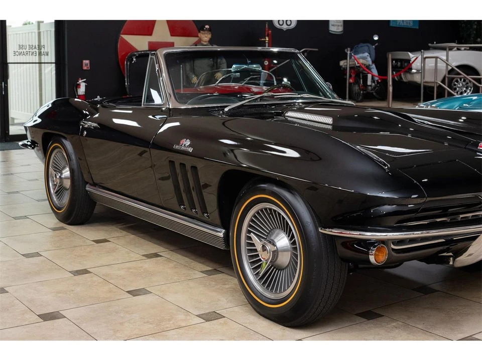 1966 Chevrolet Corvette C2 - Image 10 of 31