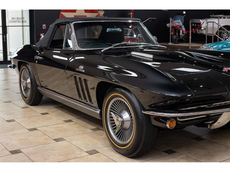 1966 Chevrolet Corvette C2 - Image 26 of 31