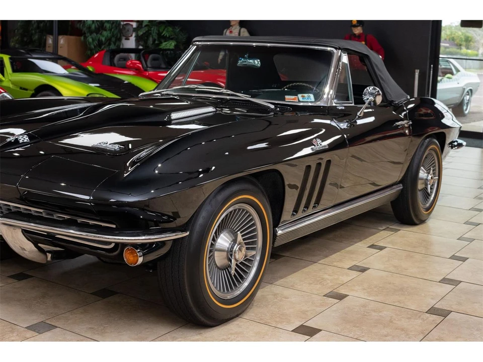 1966 Chevrolet Corvette C2 - Image 25 of 31