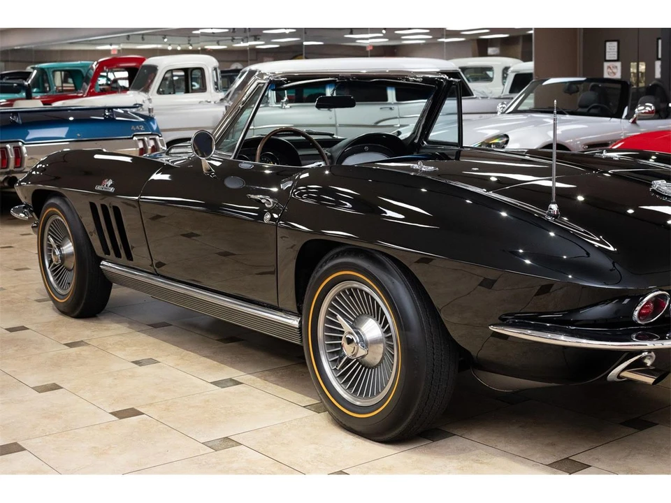 1966 Chevrolet Corvette C2 - Image 12 of 31
