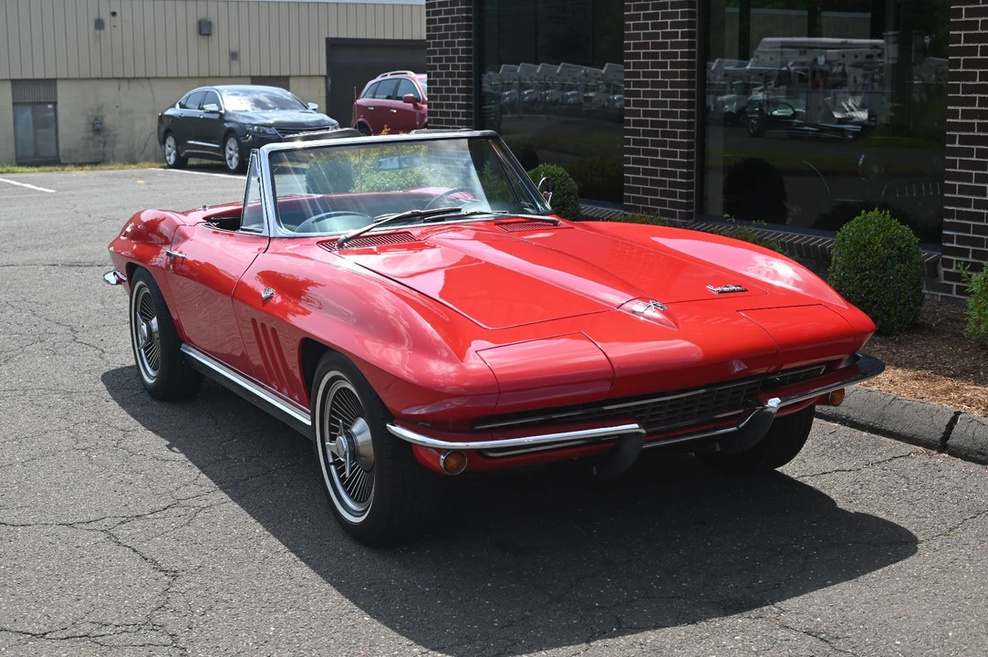 1966 Chevrolet Corvette C2 - Image 16 of 30