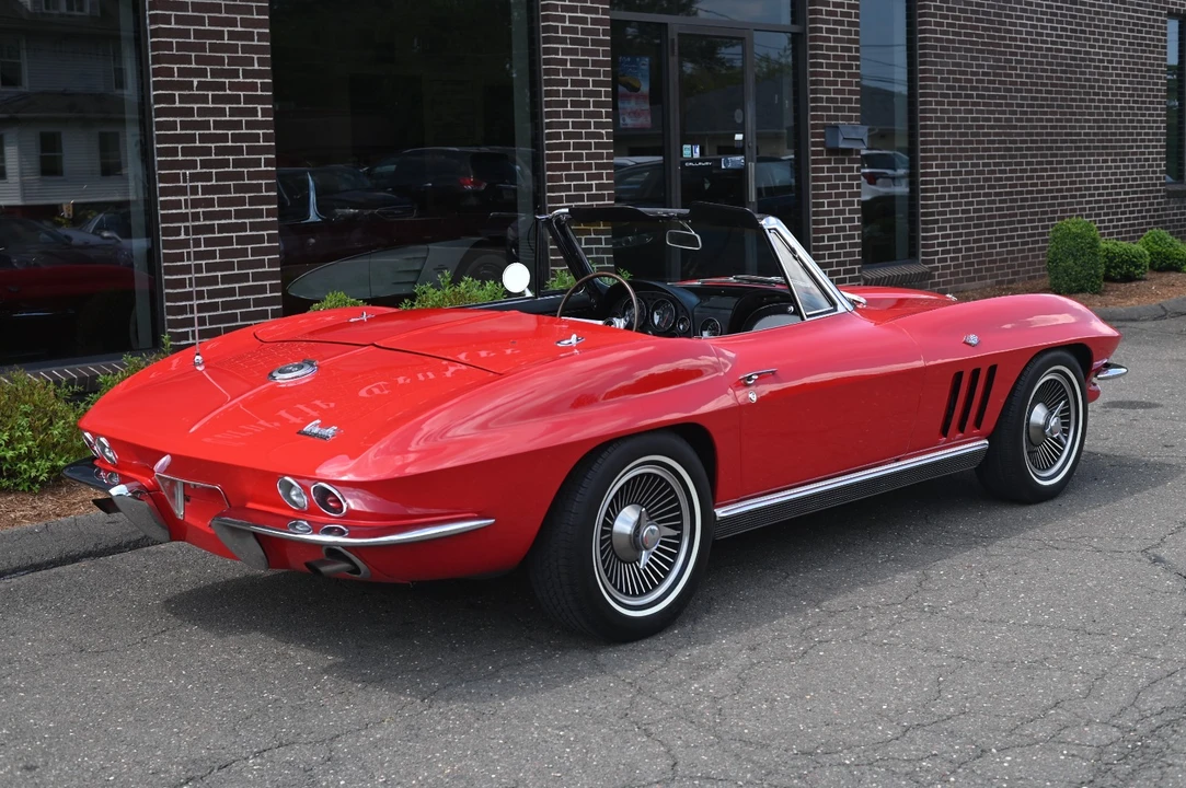 1966 Chevrolet Corvette C2 - Image 18 of 30