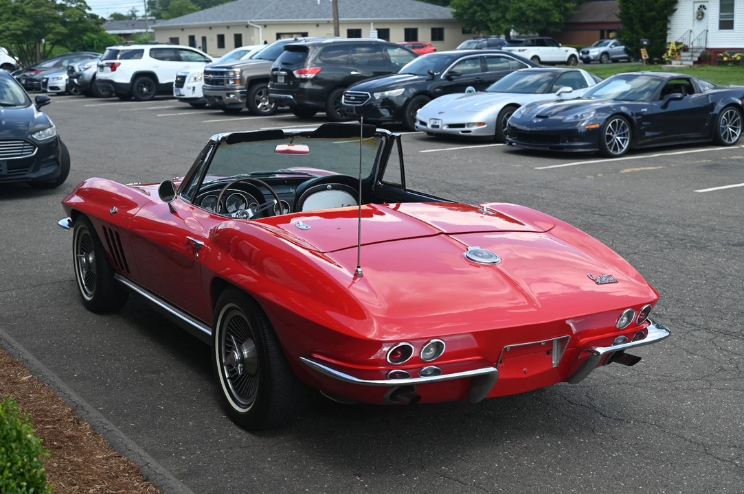 1966 Chevrolet Corvette C2 - Image 20 of 30