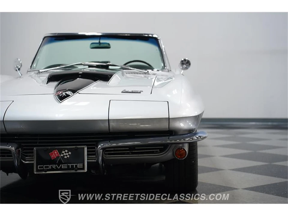 1966 Chevrolet Corvette C2 - Image 18 of 31