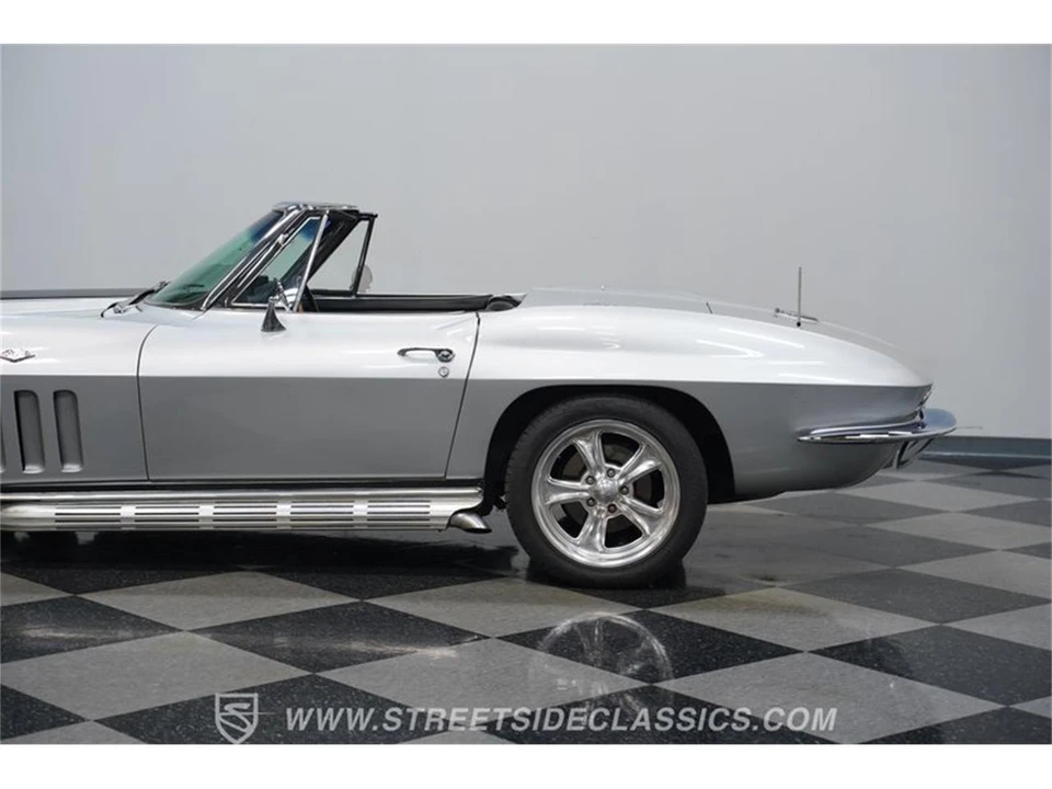 1966 Chevrolet Corvette C2 - Image 22 of 31