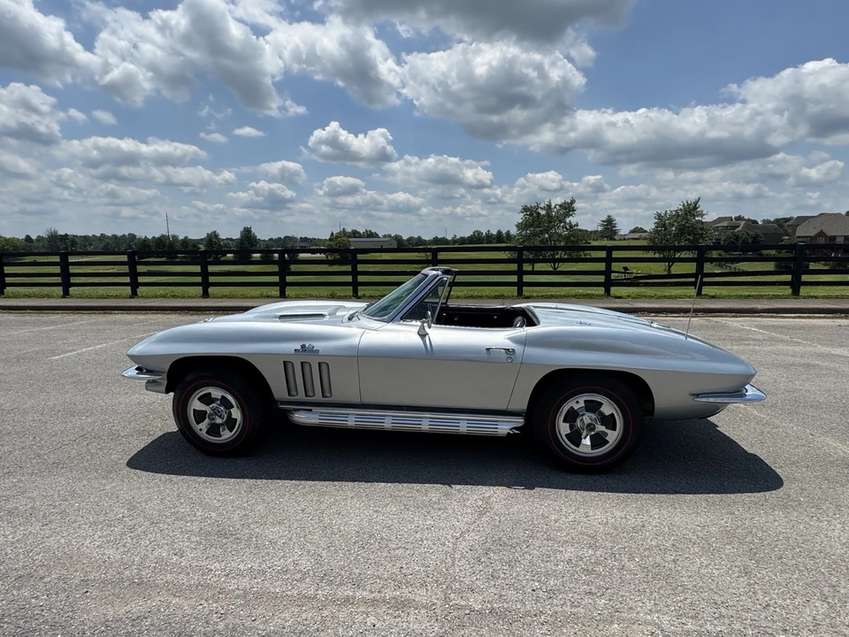 1966 Chevrolet Corvette C2 - Image 11 of 31