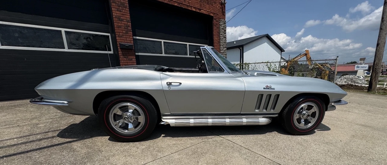 1966 Chevrolet Corvette C2 - Image 10 of 31