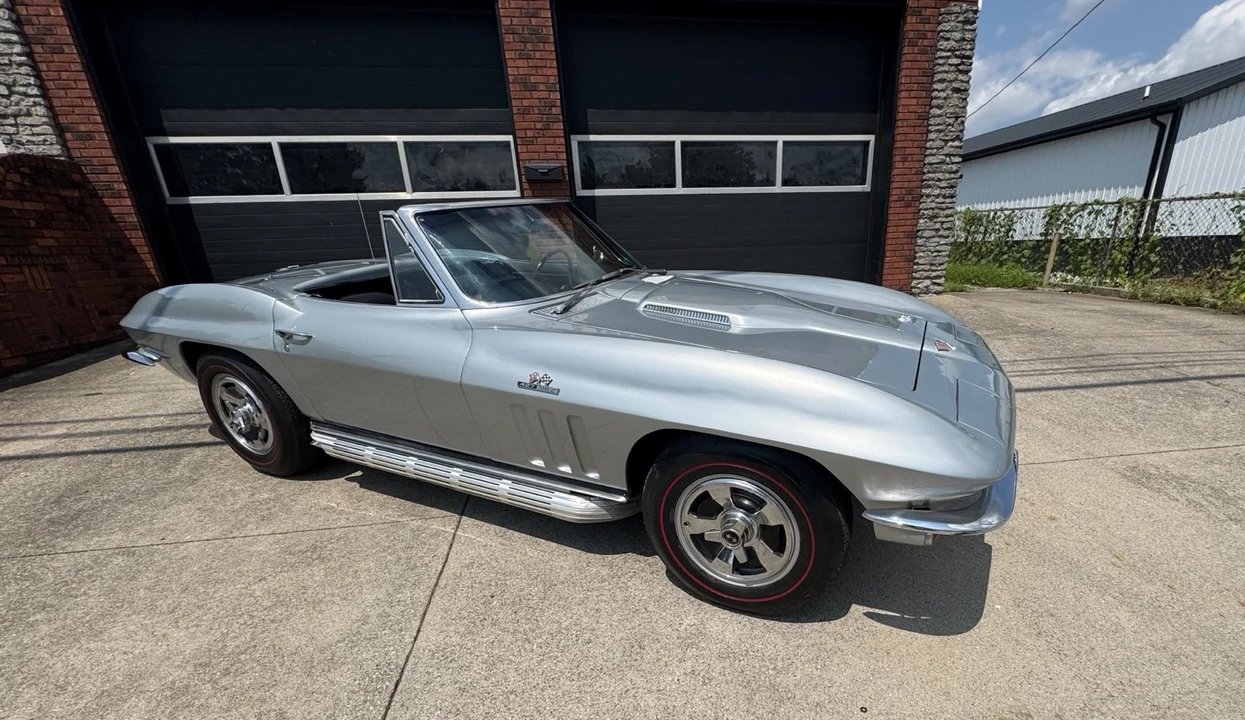 1966 Chevrolet Corvette C2 - Image 5 of 31