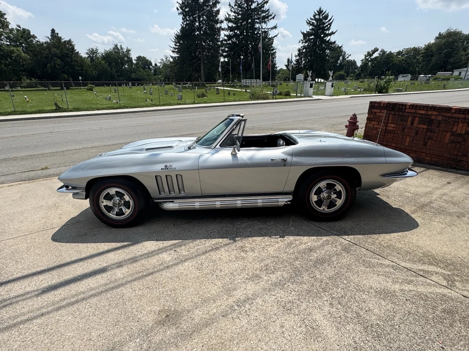 1966 Chevrolet Corvette C2 - Image 22 of 31