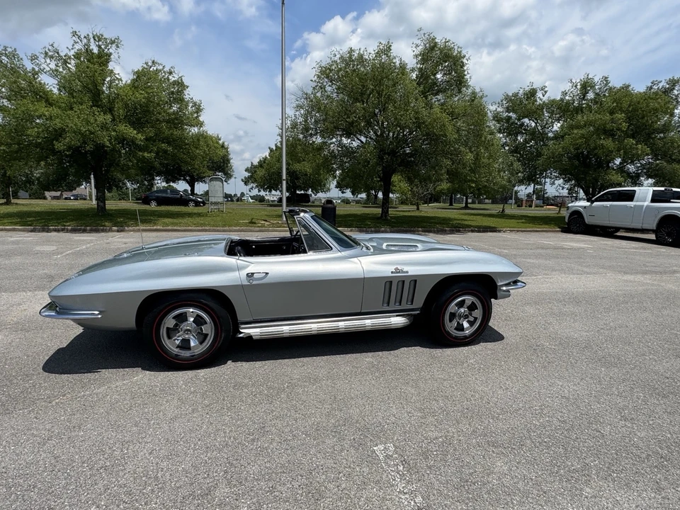 1966 Chevrolet Corvette C2 - Image 2 of 31