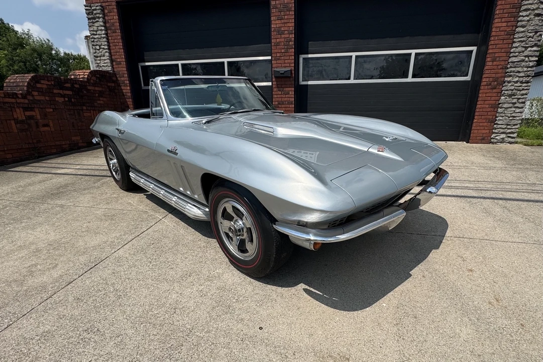 1966 Chevrolet Corvette C2 - Image 2 of 31