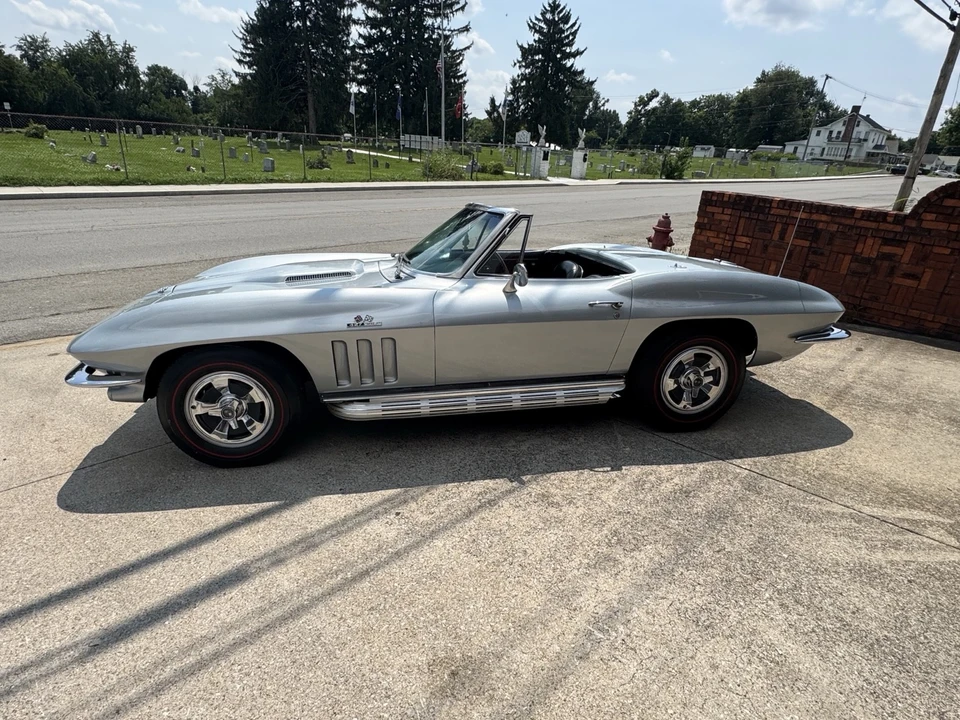1966 Chevrolet Corvette C2 - Image 21 of 31