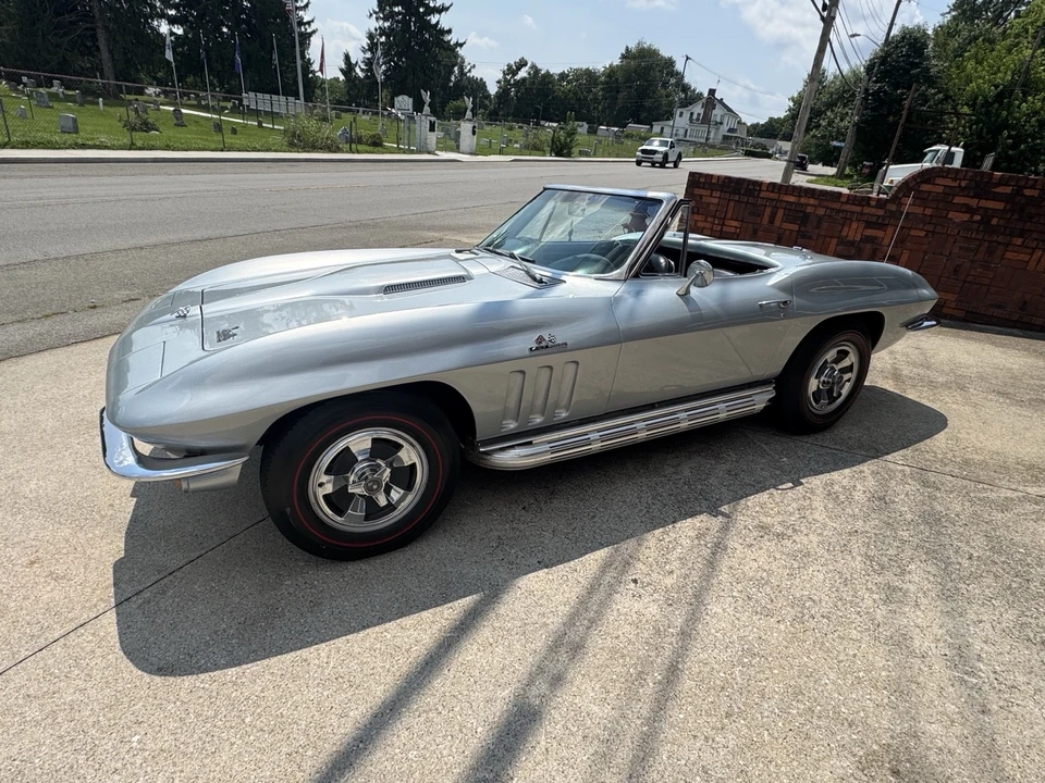 1966 Chevrolet Corvette C2 - Image 23 of 31