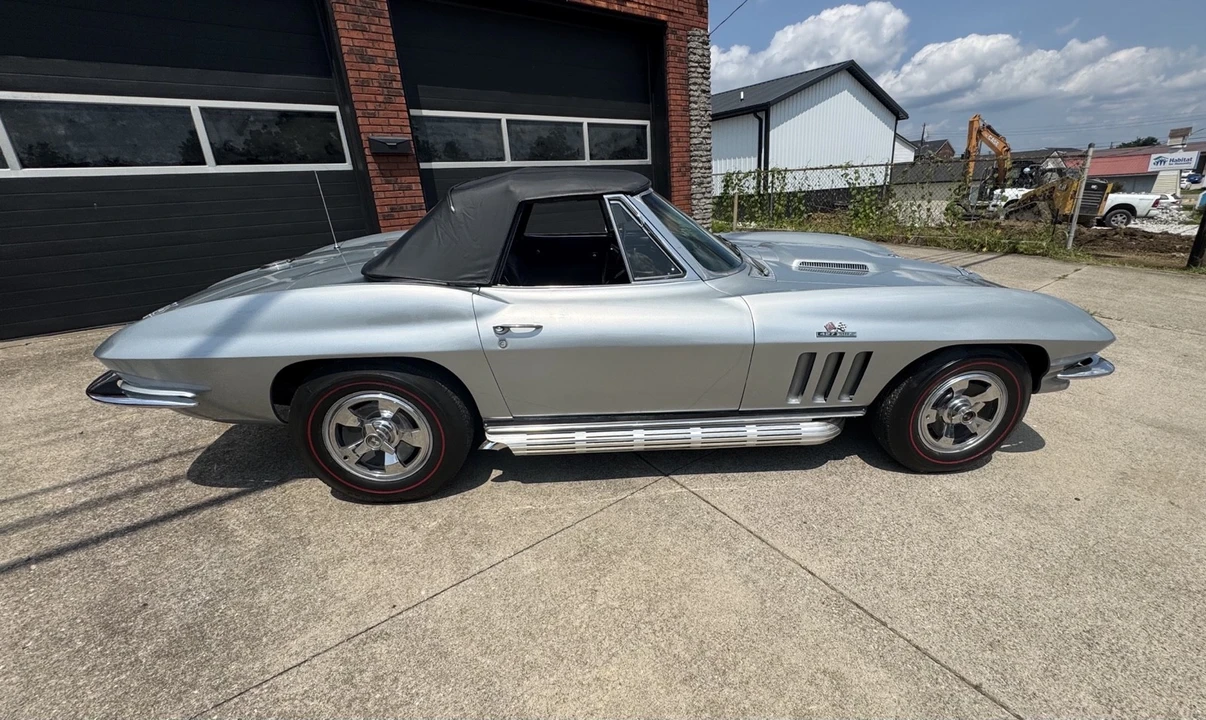 1966 Chevrolet Corvette C2 - Image 29 of 31
