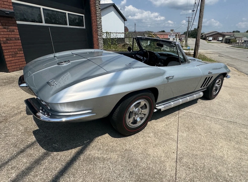 1966 Chevrolet Corvette C2 - Image 14 of 31