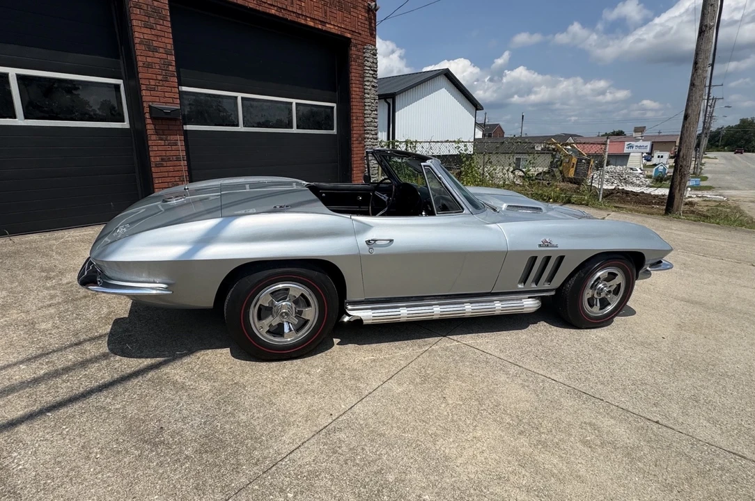 1966 Chevrolet Corvette C2 - Image 12 of 31