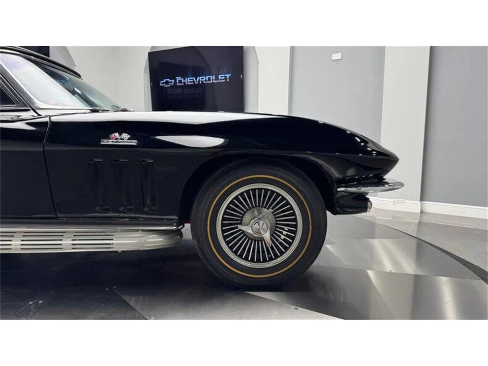 1966 Chevrolet Corvette C2 - Image 11 of 31