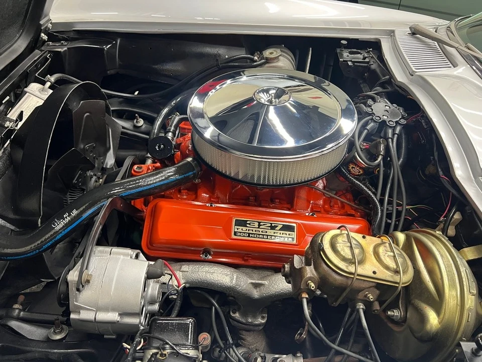 1966 Chevrolet Corvette C2 - Image 17 of 21